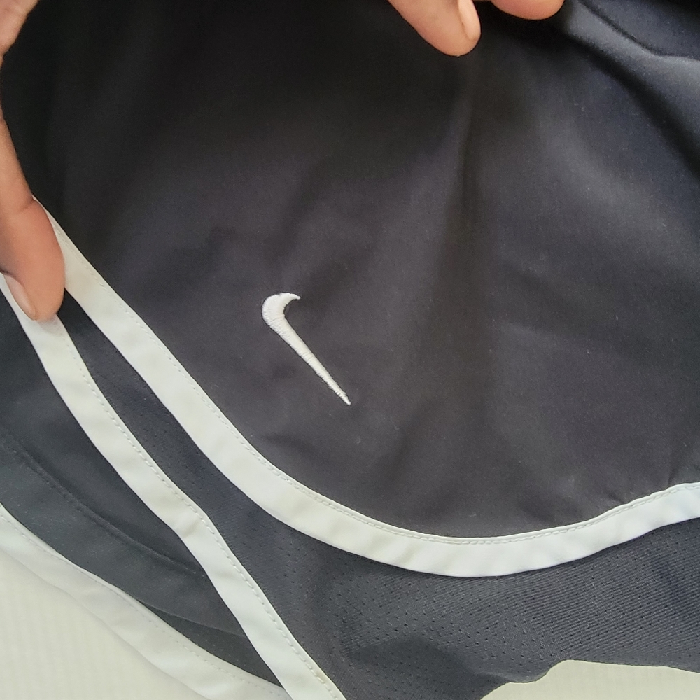 Nike Dri-Fit Shorts - Picture 3 of 4